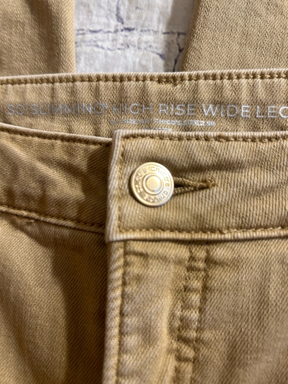 CHICO’S EMBROIDERED HIGH-RISE WIDE LEG JEANS BOHEMIAN FLORAL TAN COLOR SIZE 14R - Picture 9 of 15